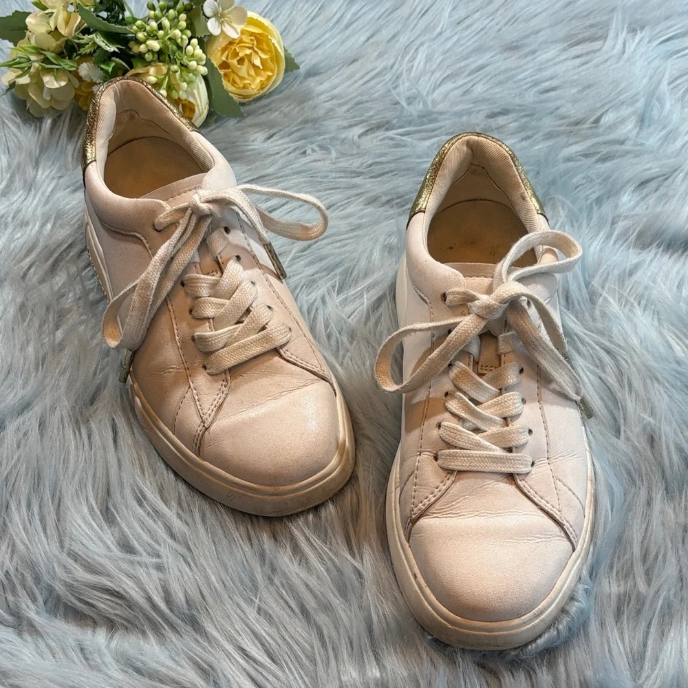 Kate Spade Lift Leather Sneakers in Option White/Gold sz 5